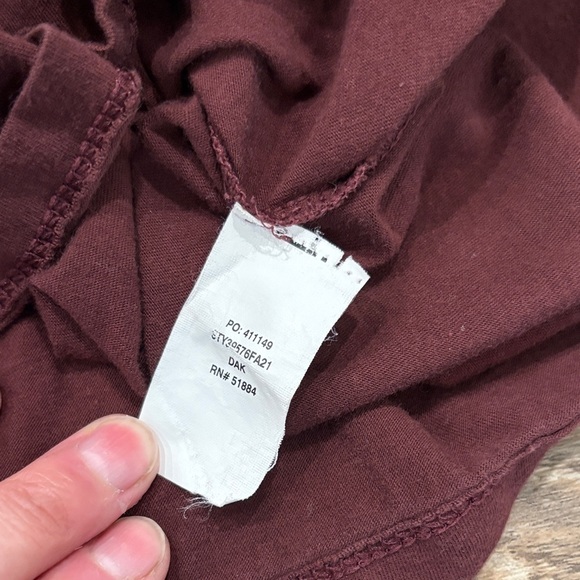 Patagonia Organic Cotton Crew T-Shirt Women's Size Small Dark Ruby Maroon EUC - Picture 6 of 7